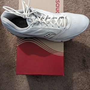 Men's running shoes